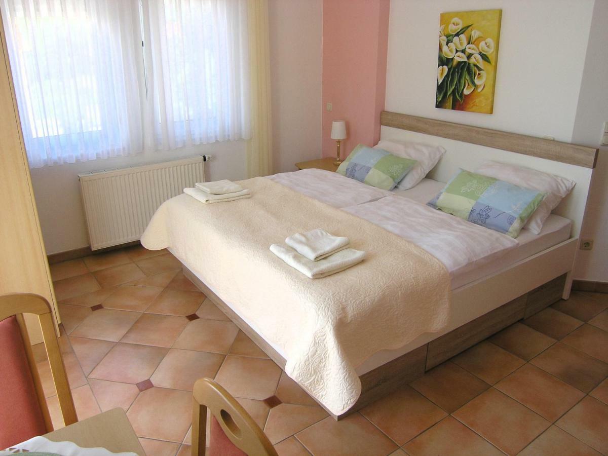 Apartments Kristina Krk Town Exterior photo